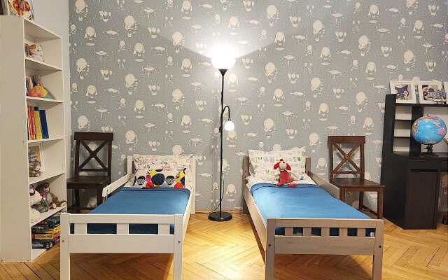 Апартаменты Петербургская Квартира в Центре на Марата