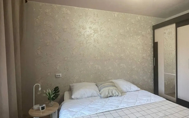 3-K. 70 M² 6 Krovatey Flat