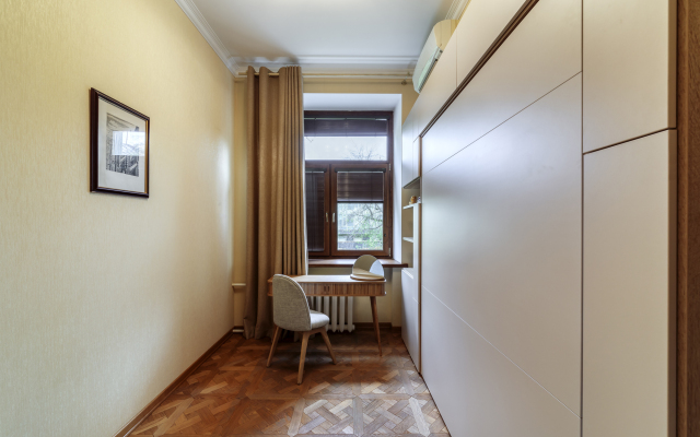 Апартаменты Превосходная квартира у парка Горького