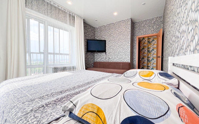 Krasnyih Mad'yar 14 Apartments