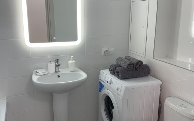 Na Ulitse Polevaya 117/3 Flat
