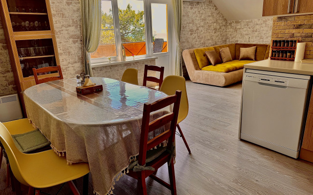 S Vidom na More, Rayskoe Mesto dlya Bolshoy Kompanii Apartments