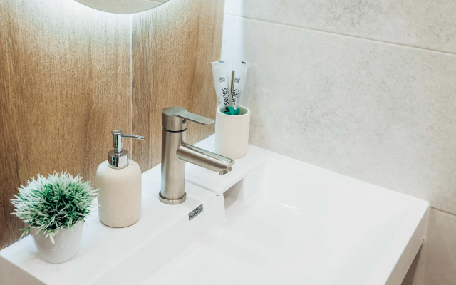 Апартаменты Вираж Возле Аэропорта на 2 Гостя