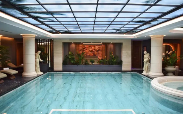 XHEKO IMPERIAL Hotel