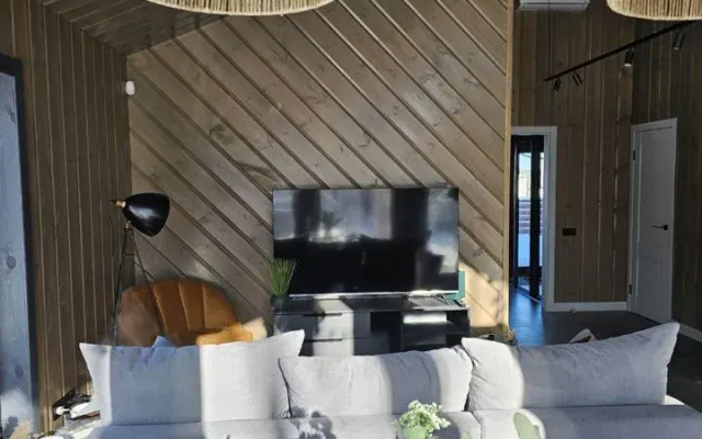 Panopamny Dom V Khvoynom Lesu S Saunoy Private house
