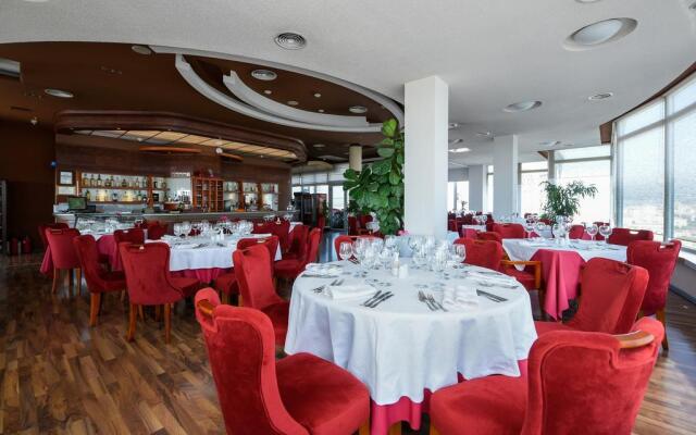Sky Hotel