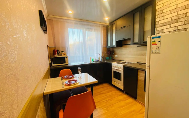 Апартаменты с 2 Комнатами Вид на Город и Балкон (КВАРТИРА51)