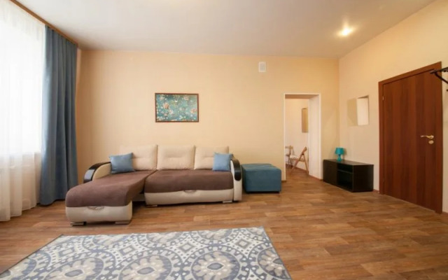 Na Lomonosova 4 Apartments