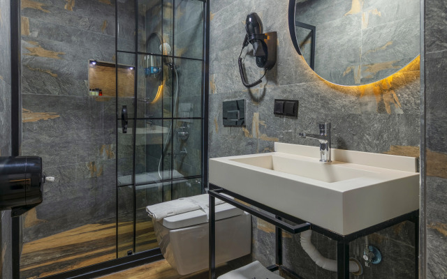 The Private Airport Hotel