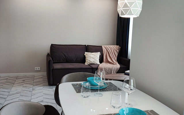 Yevrodvushka Apartamenty U Ekspoforuma Flat