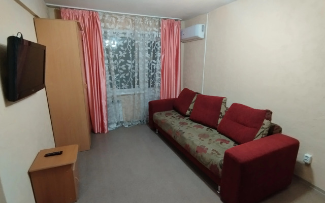Na ulice Izmaylova Flat
