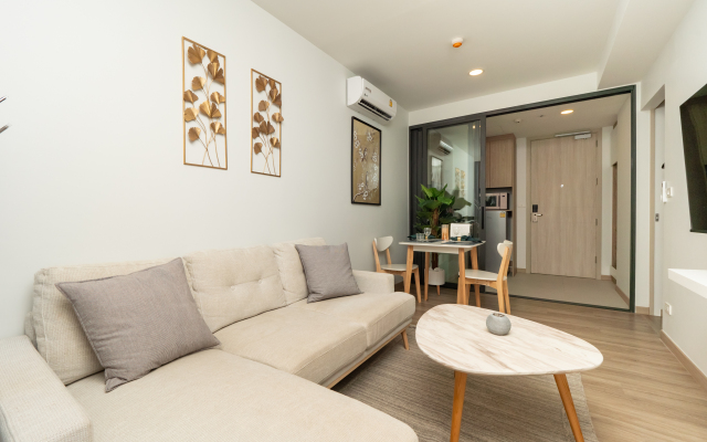 Komfortnye v Laguna Skypark Apartments
