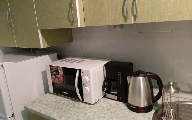 Trekhkomnatnaya Kvartira V Tsentre Na Poptsova