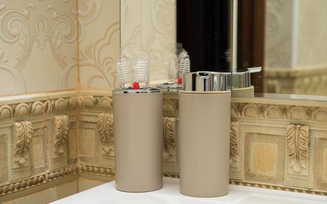 Krasavitsa V Tsentre U Zhd Vokzala Flat