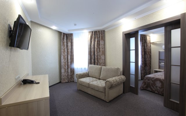 MAKSIM Hotel