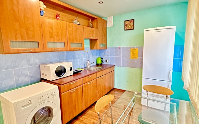 Komfortnye Apartamenty v Shage ot Tsentra Flat