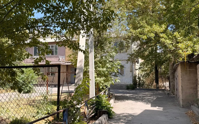 Na Prospekte Tauke Khana 95a Apartments