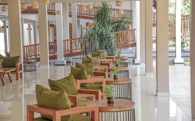 Breeze Pasikudah Resort Hotel