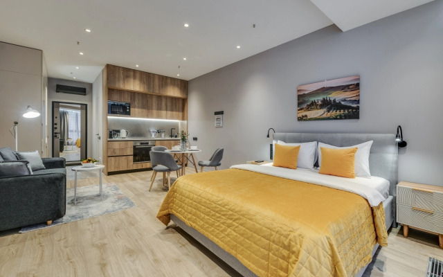 Апартаменты Трёхместные Делюкс с Видом на Город Business Apartments