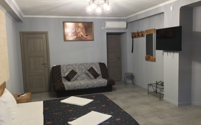 Aleksandrov Guest House