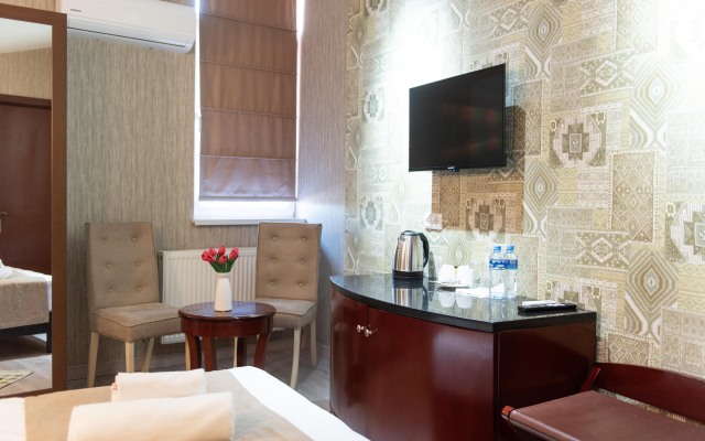 Kraveli Hotel