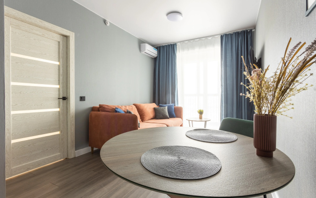 Apartamenty Cistyj Vzglad na Karaul'noj v sage ot kardio centra
