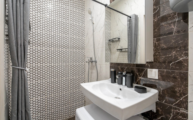 Studiya S Dizaynerskim Remontom V Centre Flat