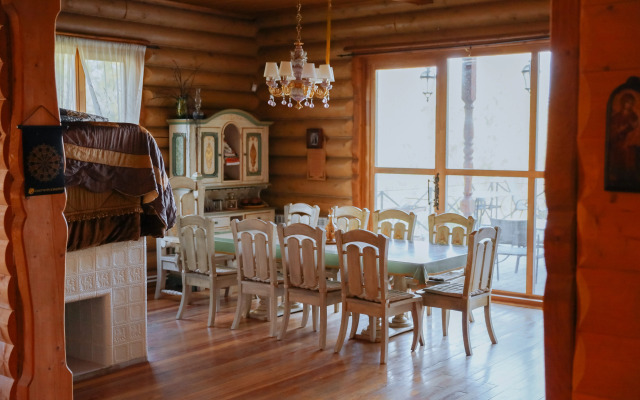 Частный Дом на Берегу "ГНЕЗДИЛО-ВО!"