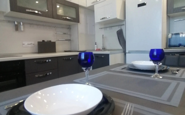 V Sovpemennom Zhilom Komplekce Flat