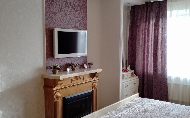 Pritomskij Klassik 2-komnatnye apartamenty naprotiv Kassacionnogo suda, ryadom s Kuzbass-Arena Flat