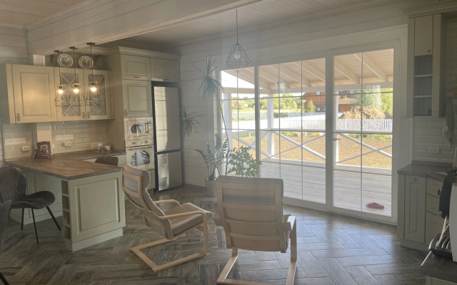 Частный дом на улице Суворова 11