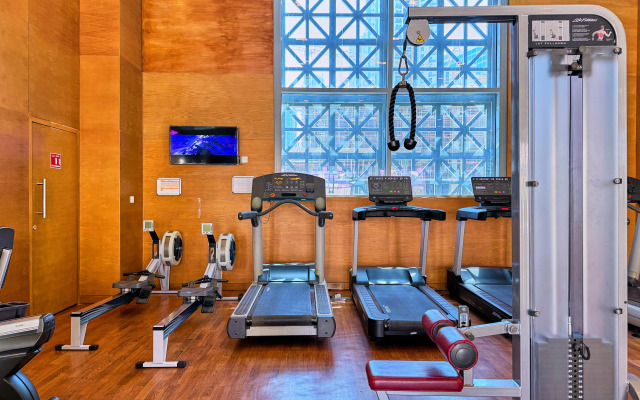 Апартаменты Bnbme Claren Tower Studio