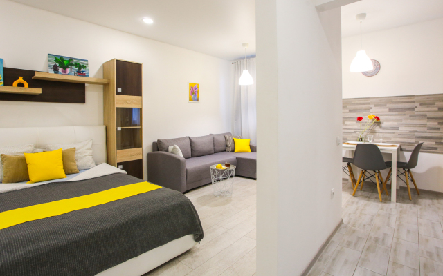 Квартира Apartic на набережной озера