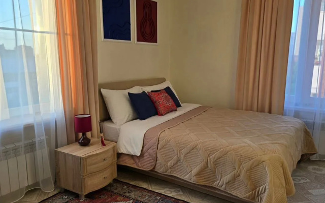 Na Proyezde Atlasova Flat