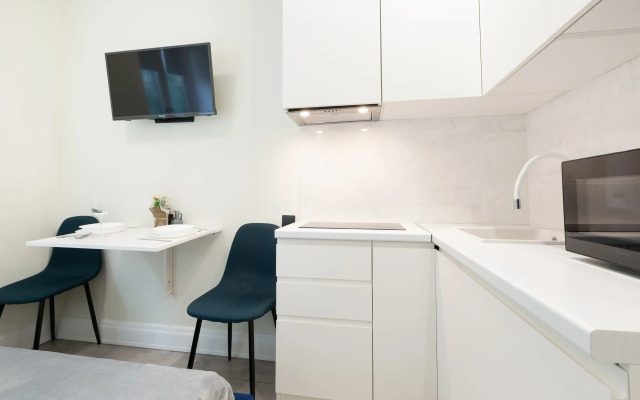 8-2 Welton Park Apartments