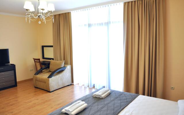 Vinogradnaya 22 G Apartments