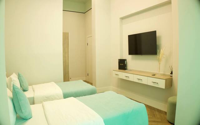 Hotel Five Hotel