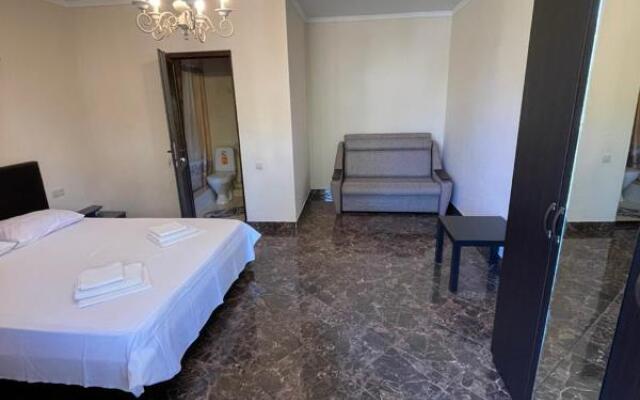 Kamila Private House