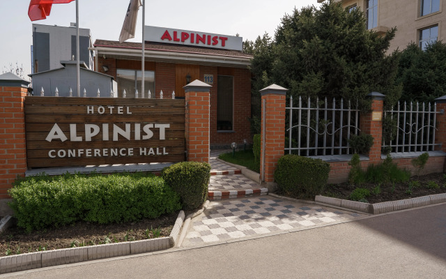 Alpinist Hotel