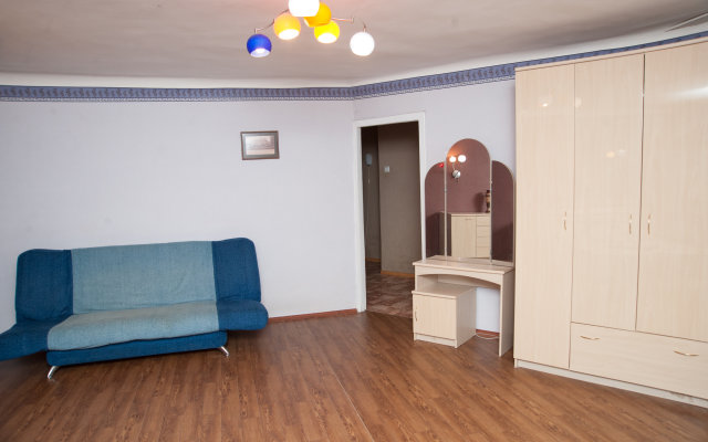 Maksima Gor'kogo Apartments