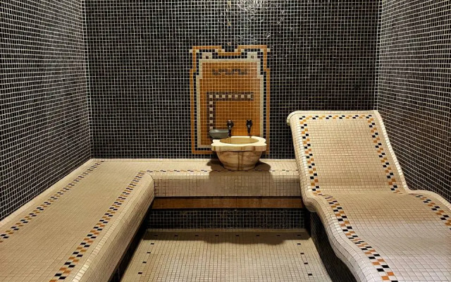 Bogema. Dom s saunoy, khammam i basseynom Private house
