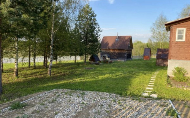 Частный дом у речки для семейного отдыха