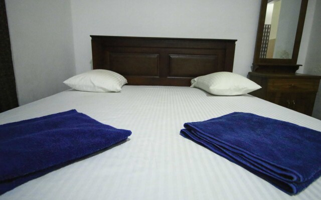 Yoho Solid Polhengoda Hotel