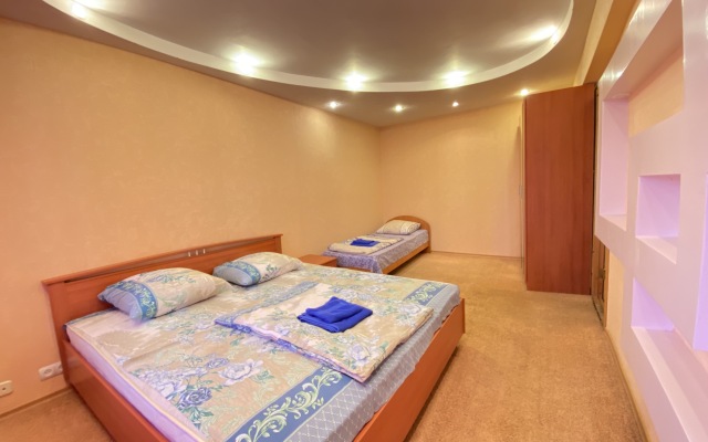 Two Pillows on boulevard Pischevikov, bld. 17