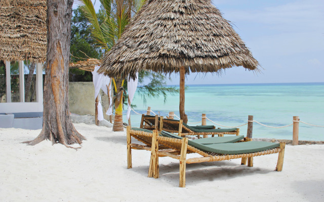 Aya Beach Bungalows Hotel