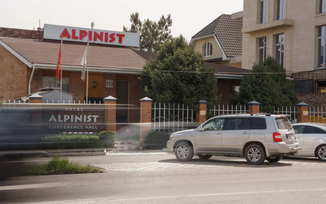 Alpinist Hotel