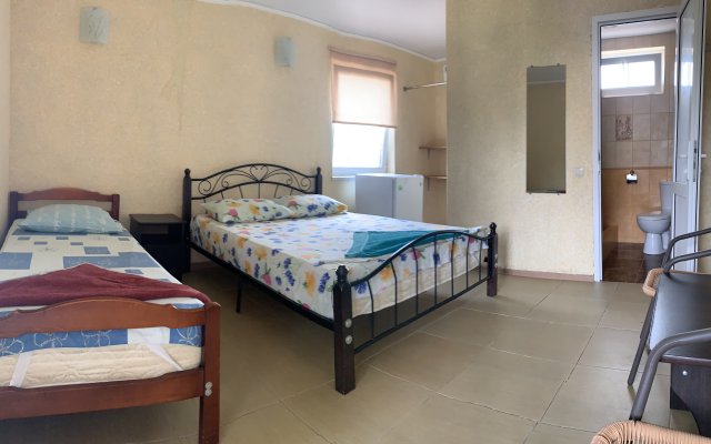 7 Palm Apartments