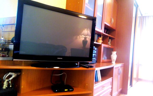 Central House Lesnoi Guest House