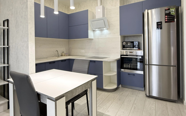 Shikarnaya S Neveroyatnym Vidom Na Volgu I Gorod Flat
