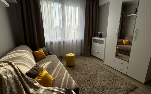 Solnechnaya U Naberezhnoy Nevy Flat